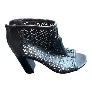 Report Peep Toe Ankle Heels Black Cutout Dress Shoes size 7.5 sexy 4” heels​​
